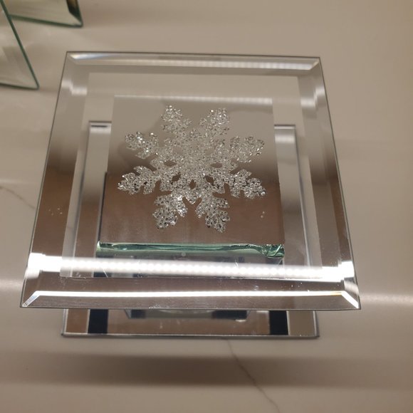 Holly Berry & Snowflake Glass Mirror Candle Holders 2pcs Holiday Decor / Gifts - Picture 12 of 14
